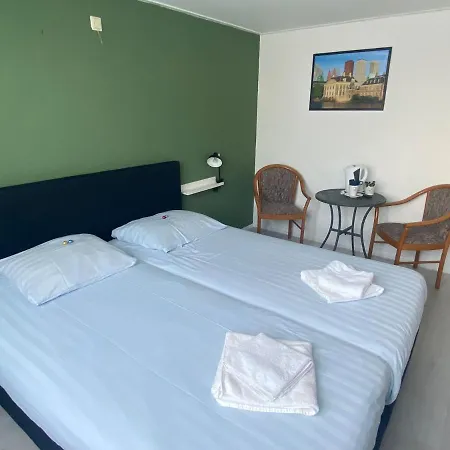 't Sonnehuys Hotel 2*